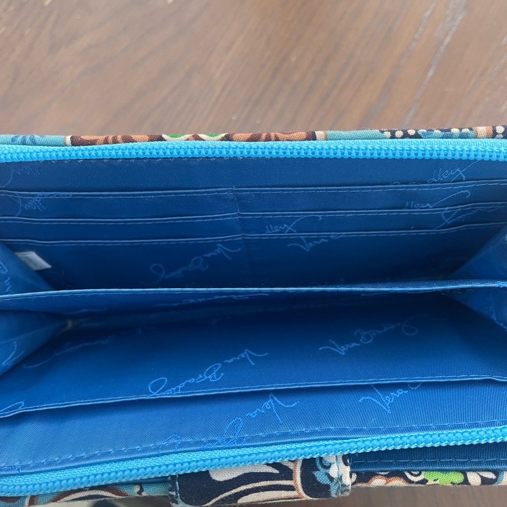 Wallet - Picture 2 of 4